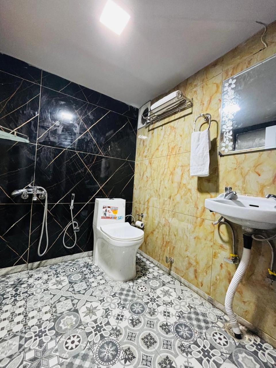 Hotel Amar Mussoorie Exterior photo